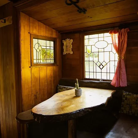 Alpacas Off Grid - House Truck Hotel Takaka Exterior photo